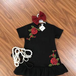 Платья (с нашивкой красной розы)