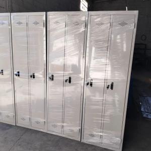 Kiyinish xonasi uchun metall shkaf