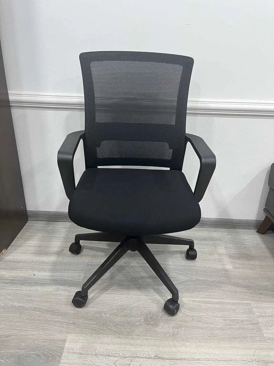 Zamonaviy ofis kreslosi