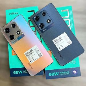 Смартфон Infinix Note 30 Pro