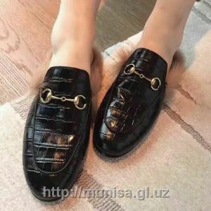 Mo'ynali qora flip flop