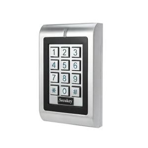 Magnit kartani o'quvchi bilan kod paneli