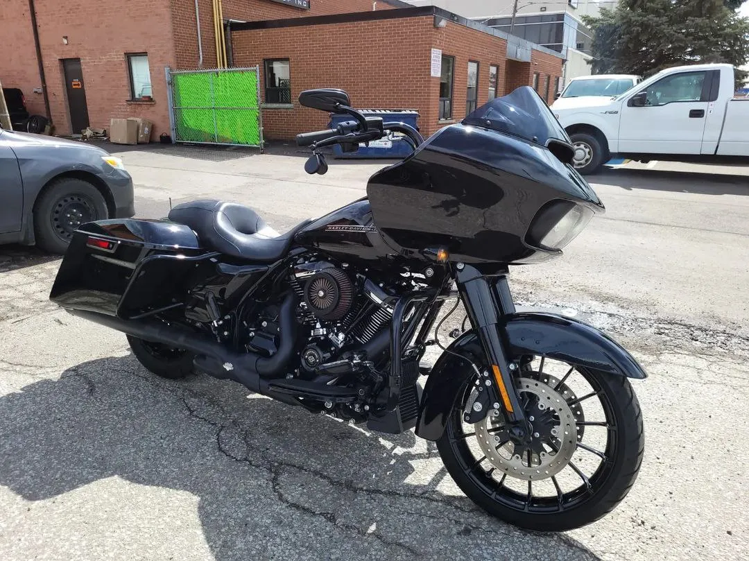 Мотоцикл Harley-Davidson Road Glide 114