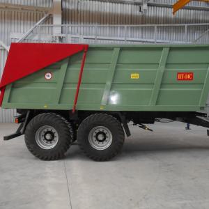 PT-14S traktorli yarim tirkama (Belarus)