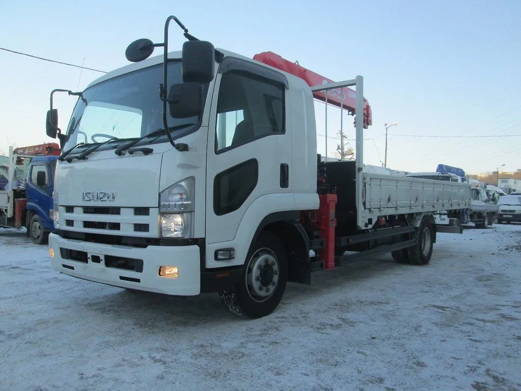Краноманипулятор г/п 5 т на шасси ISUZU