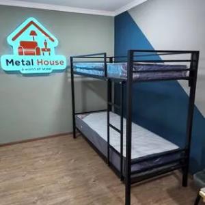 Кровать двухъярусная