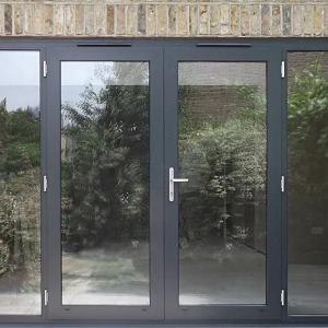 Алюминиевые двери