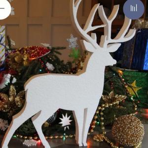 Ko'pikli plastmassadan 2D, 3D yangi yil hajmli raqamlari