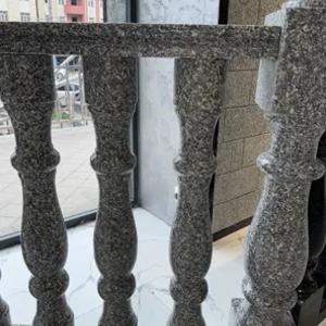Полированные круглые балясины из Куксаройского гранита
