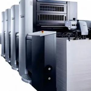 To'rt rangli ofset bosma mashinasi