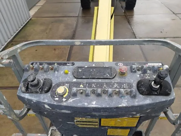Телескопический дизельный подъемник JLG 660 SJ