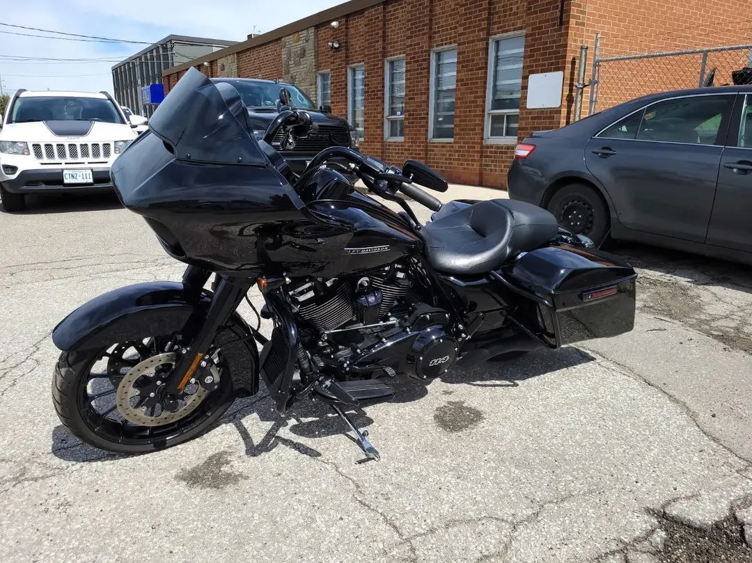 Мотоцикл Harley-Davidson Road Glide 114