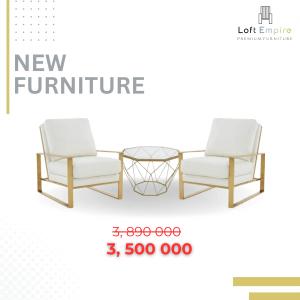 Loft uslubidagi choy stoli bilan charm mebel