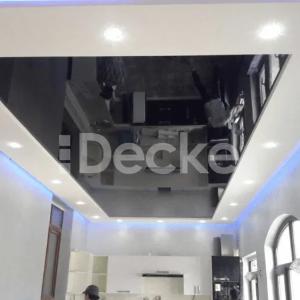 Натяжной потолок на кухне