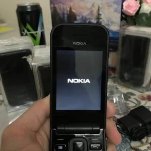 Смартфон Nokia 2720 Flip