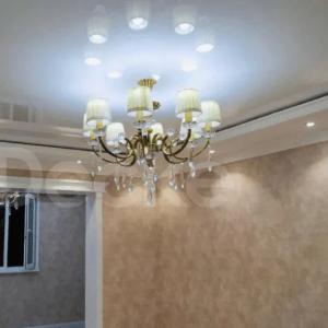 Натяжной потолок в зал