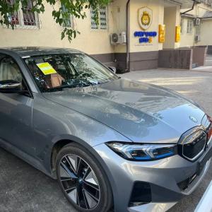 Электромобиль BMW i3