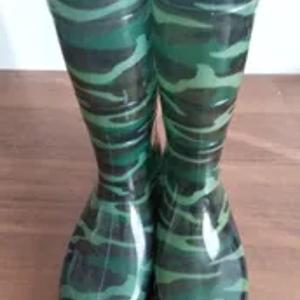 Erkaklar uchun jel botinkalar