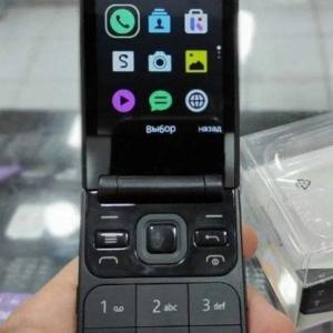 Смартфон Nokia 2720 Flip