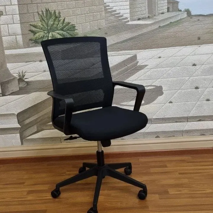 Universal ofis kreslosi