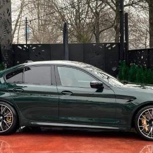 Электромобиль BMW M5 2023