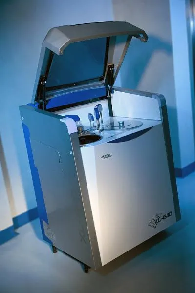 Avtomatik biokimyoviy analizator Erba XL-640