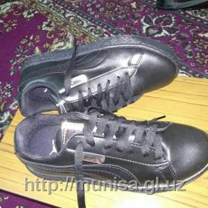 Puma ayollar krossovkalari