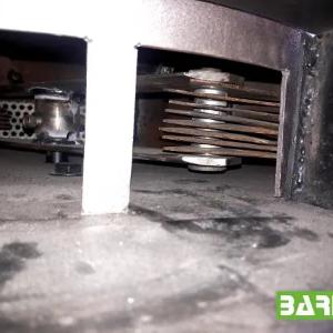 900 kg/soatgacha yem maydalagich