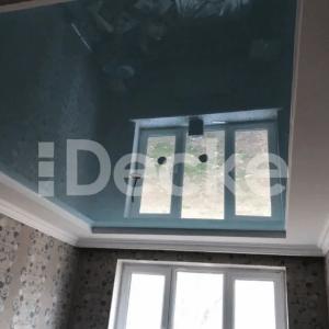 Bolalar bog'chasida cho'zilgan ship