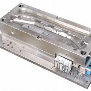 Пресс-формы для автомобильных запчастей