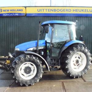 Traktor NewHolland TD95D