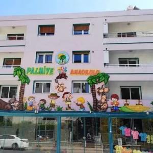 Katta 3D hajmli raqamlar bilan dizayn