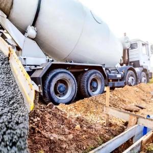 Yupqa taneli beton-brut BSM B30 (M400)