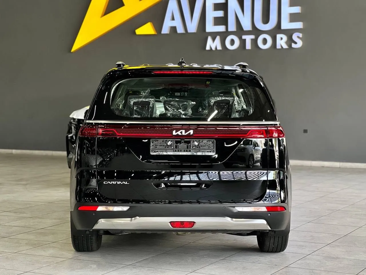 Электромобиль KIA Carnival 2023