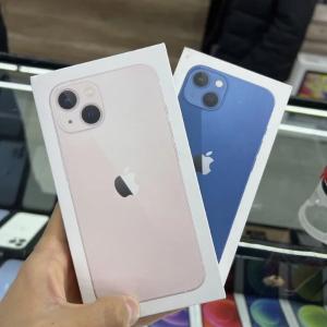 Смартфон Apple iPhone 13