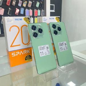 Смартфон Tecno Spark 20 Pro+