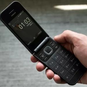 Смартфон Nokia 2720 Flip 24/7GB
