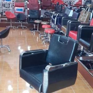 Парикмахерское кресло