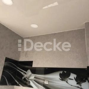 Натяжной потолок на кухне