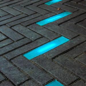 Cветящаяся в темноте тротуарные плитки