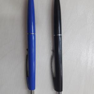 logo ilovasi bilan qalamlar