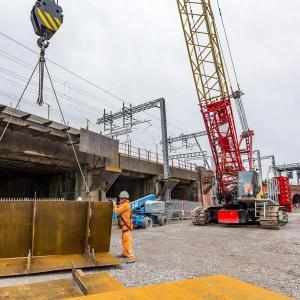 Гусеничный кран LIEBHERR