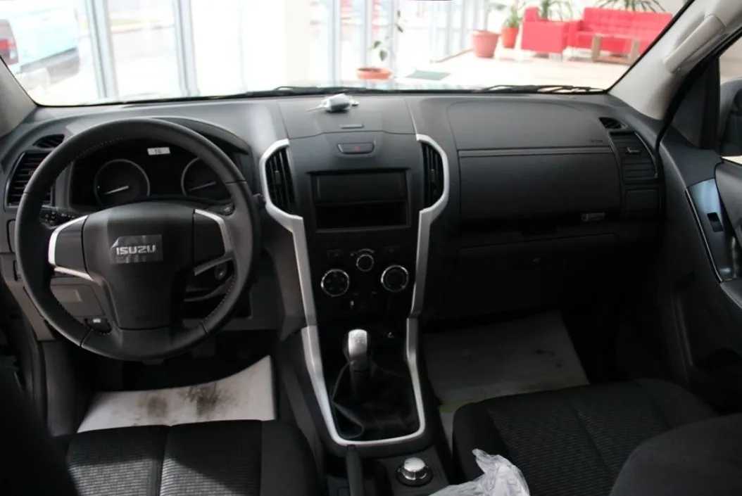 ISUZU