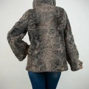 Qorako'l mo'ynali paltolar "AVTOLADY"