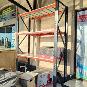 O'rta yuk omborining Rafi nurlar/pastki bilan