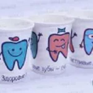 Стаканчики одноразовые бумажные с рисунком «Веселые стаканчики»