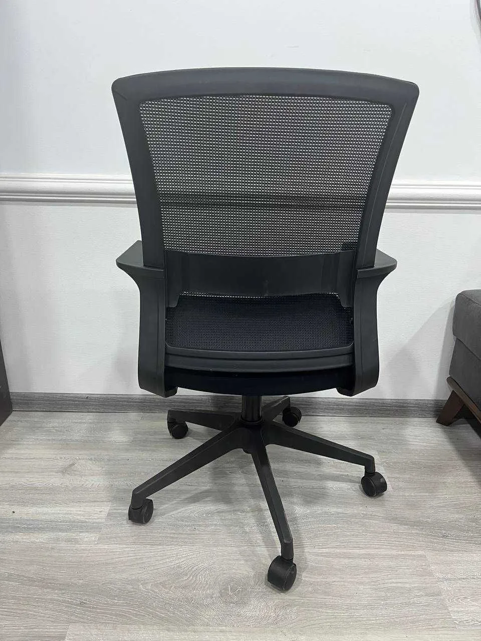 Zamonaviy ofis kreslosi