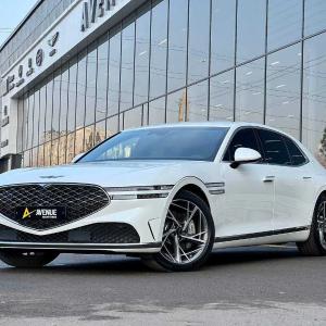 Электромобиль Genesis G90 2022