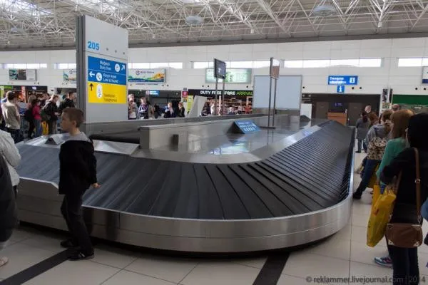 Aeroportlar uchun konveyer lentalari