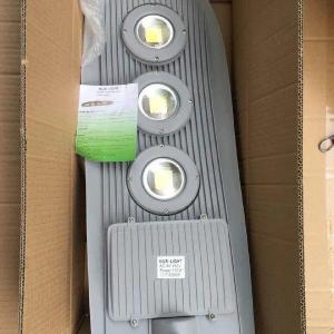 Светодиодный уличный светильник 150W (РКУ)